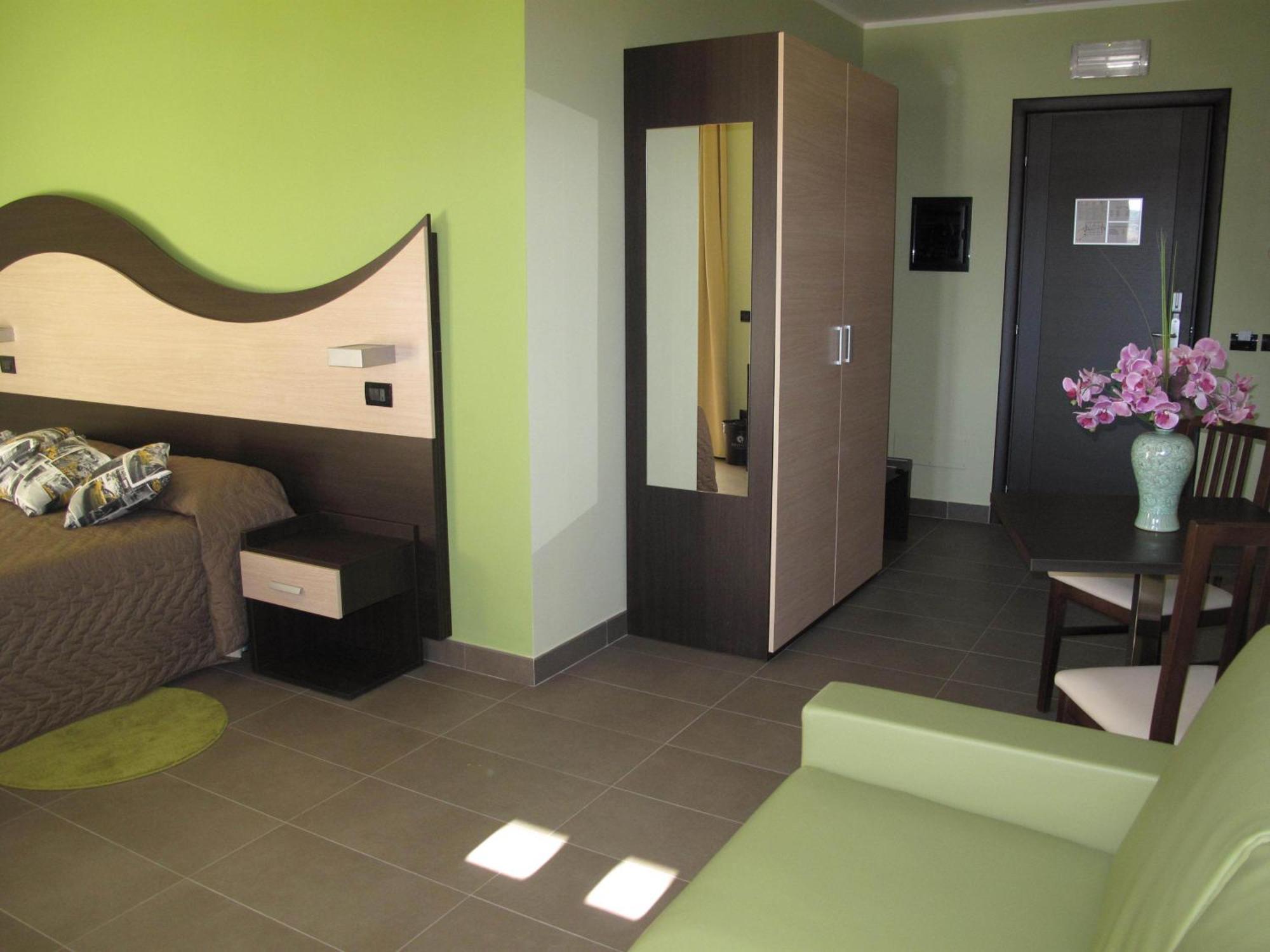 Life Sport Hotel 멘타나 외부 사진